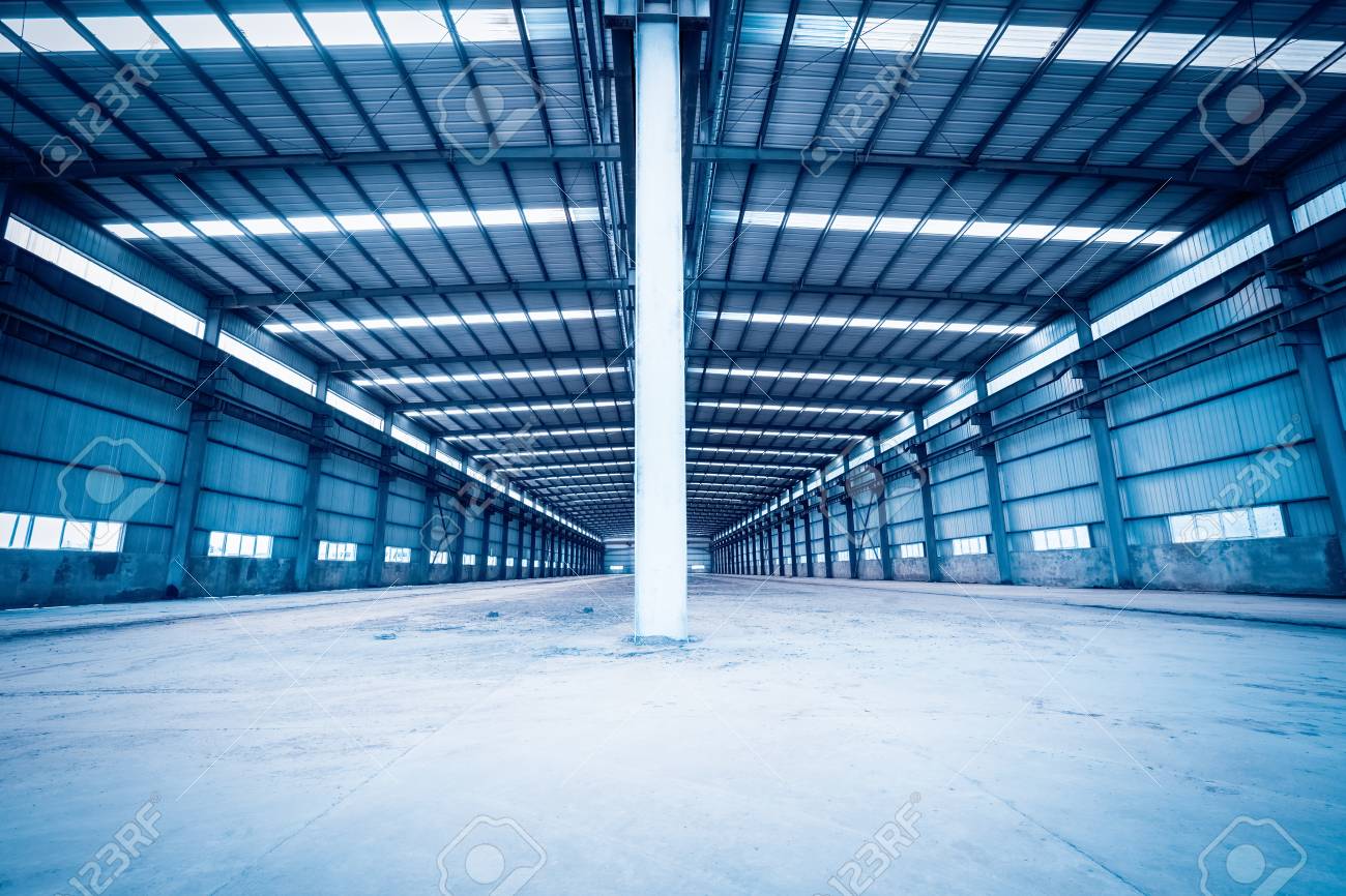 86087194 empty steel structure warehouse abandoned factory buildings or workshop background