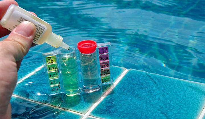 Kiểm tra nồng độ hóa chất nước bể bơi bằng kit test